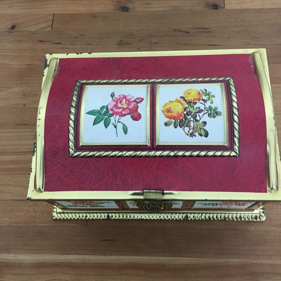 Vintage Linette Candy Tin Trinket Storage Box - Picture 2 of 16